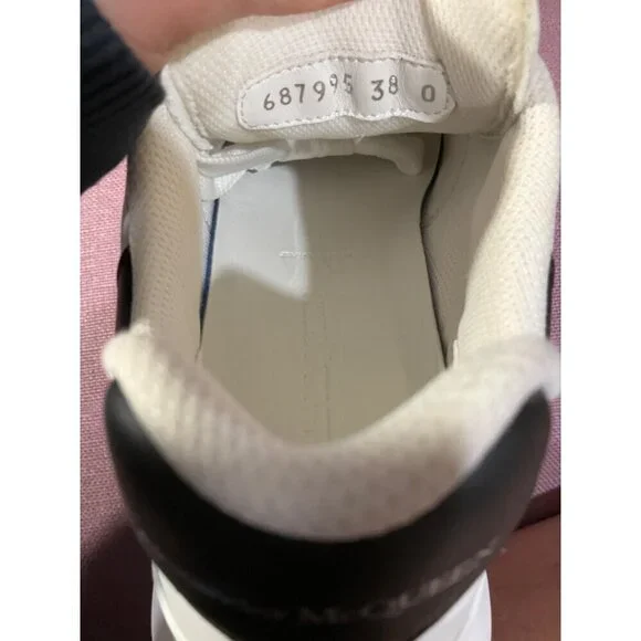 Alexander McQueen Sprint Runner Sneakers in White & Black 38 New with Box Womens - Picture 14 of 16